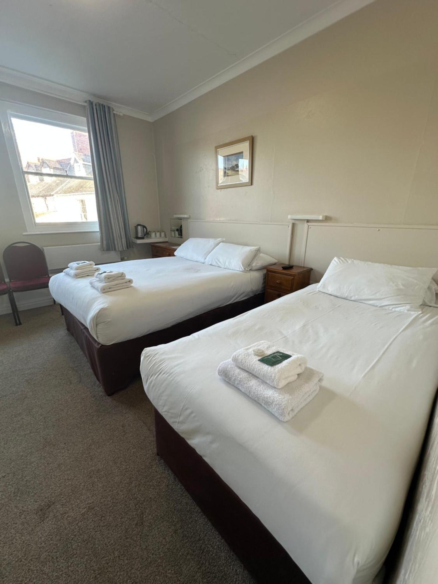 Clarence House Hotel Tenby Zewnętrze zdjęcie