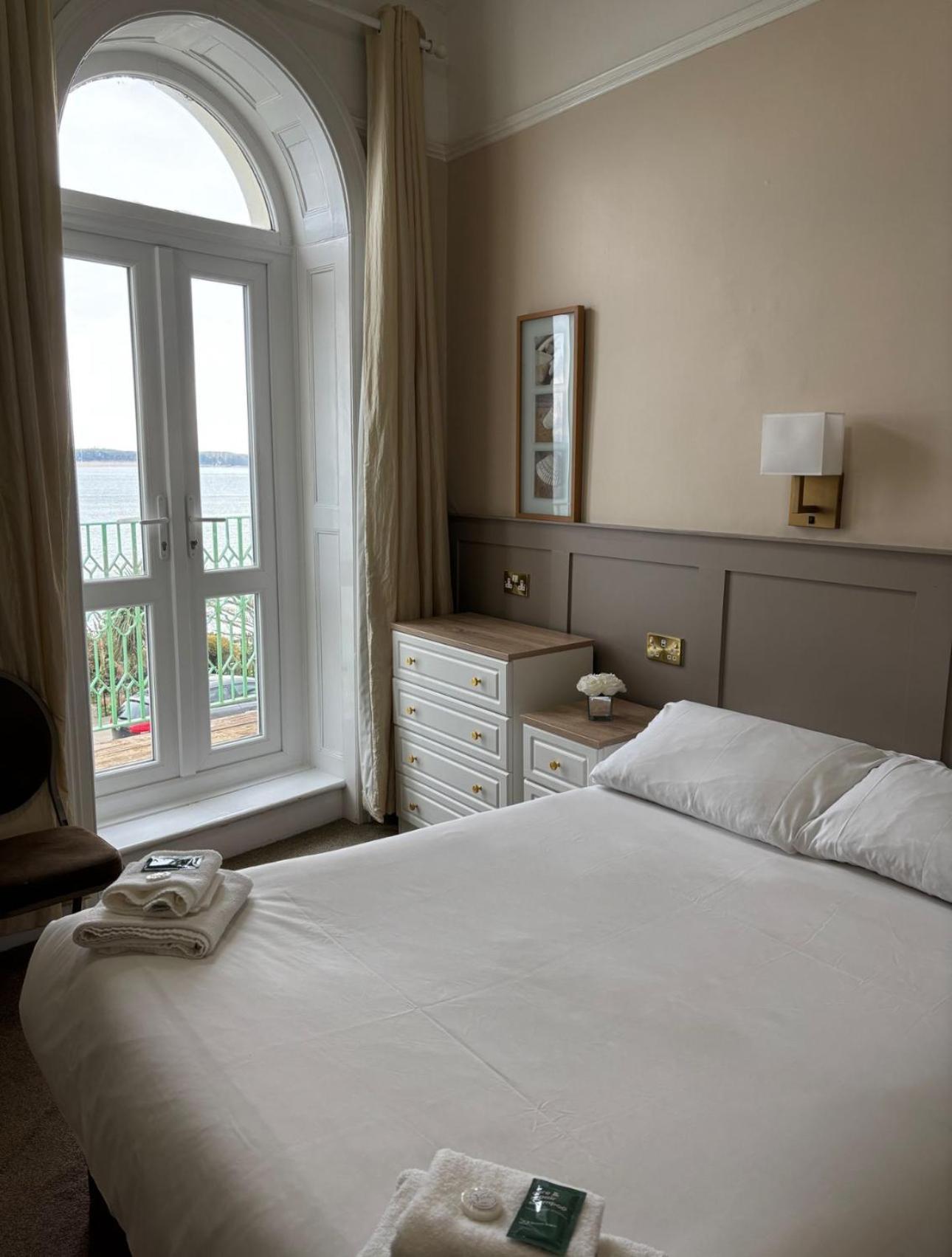Clarence House Hotel Tenby Zewnętrze zdjęcie