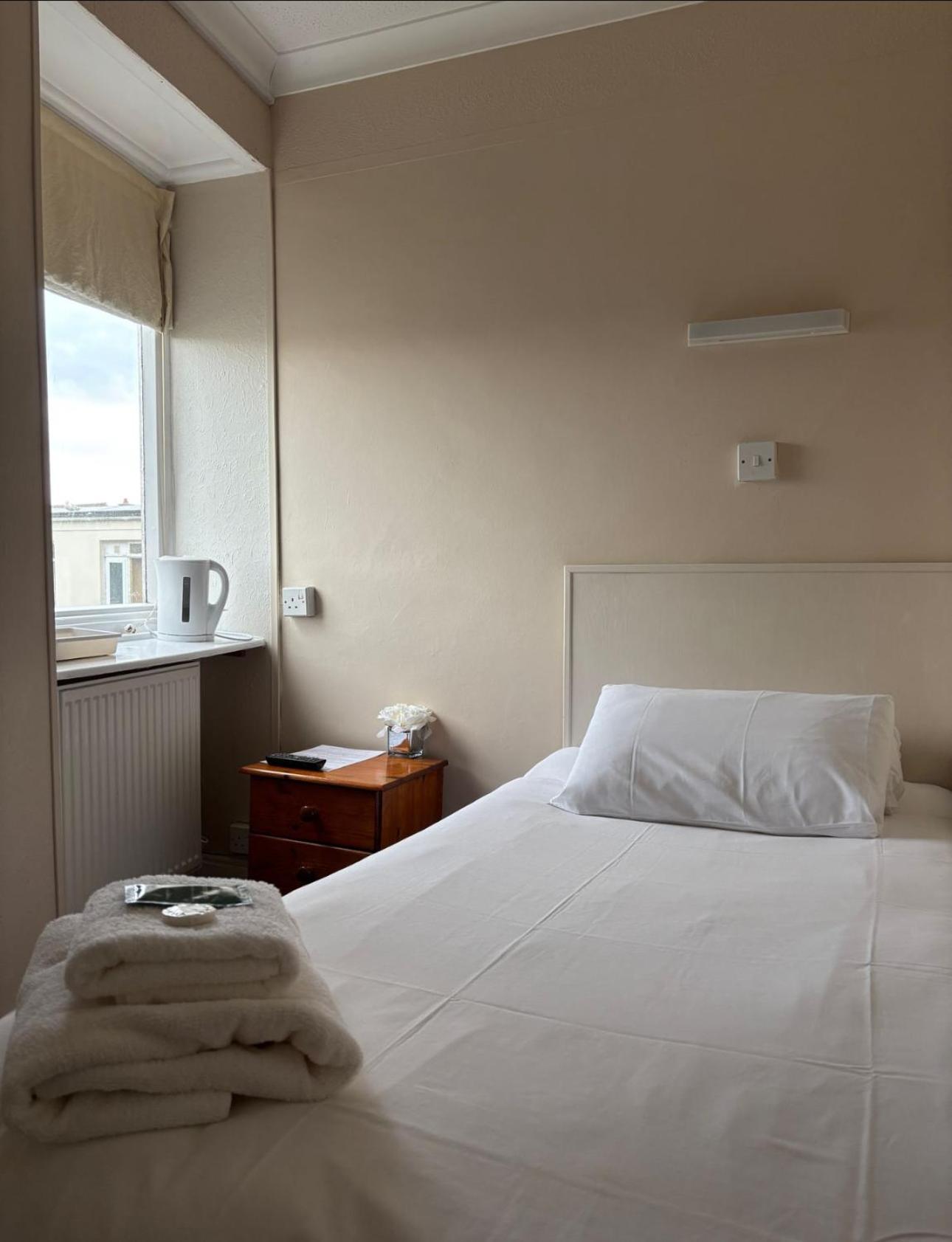Clarence House Hotel Tenby Zewnętrze zdjęcie
