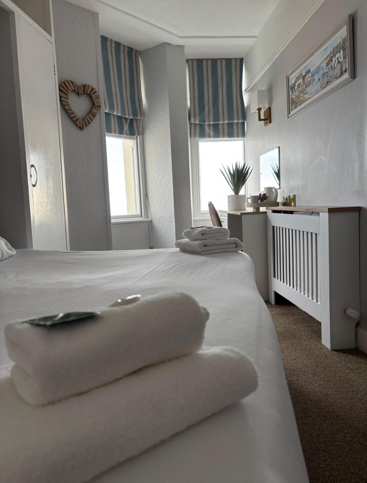 Clarence House Hotel Tenby Zewnętrze zdjęcie