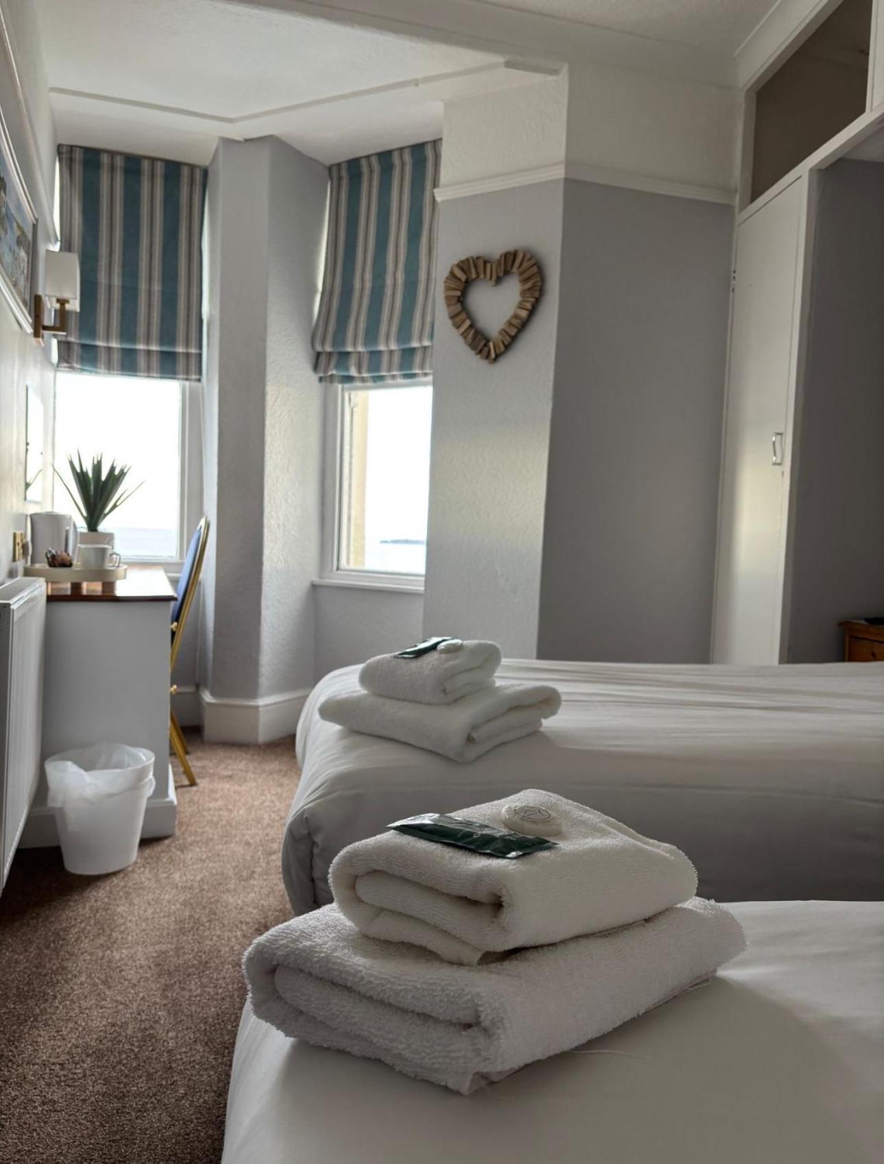 Clarence House Hotel Tenby Zewnętrze zdjęcie