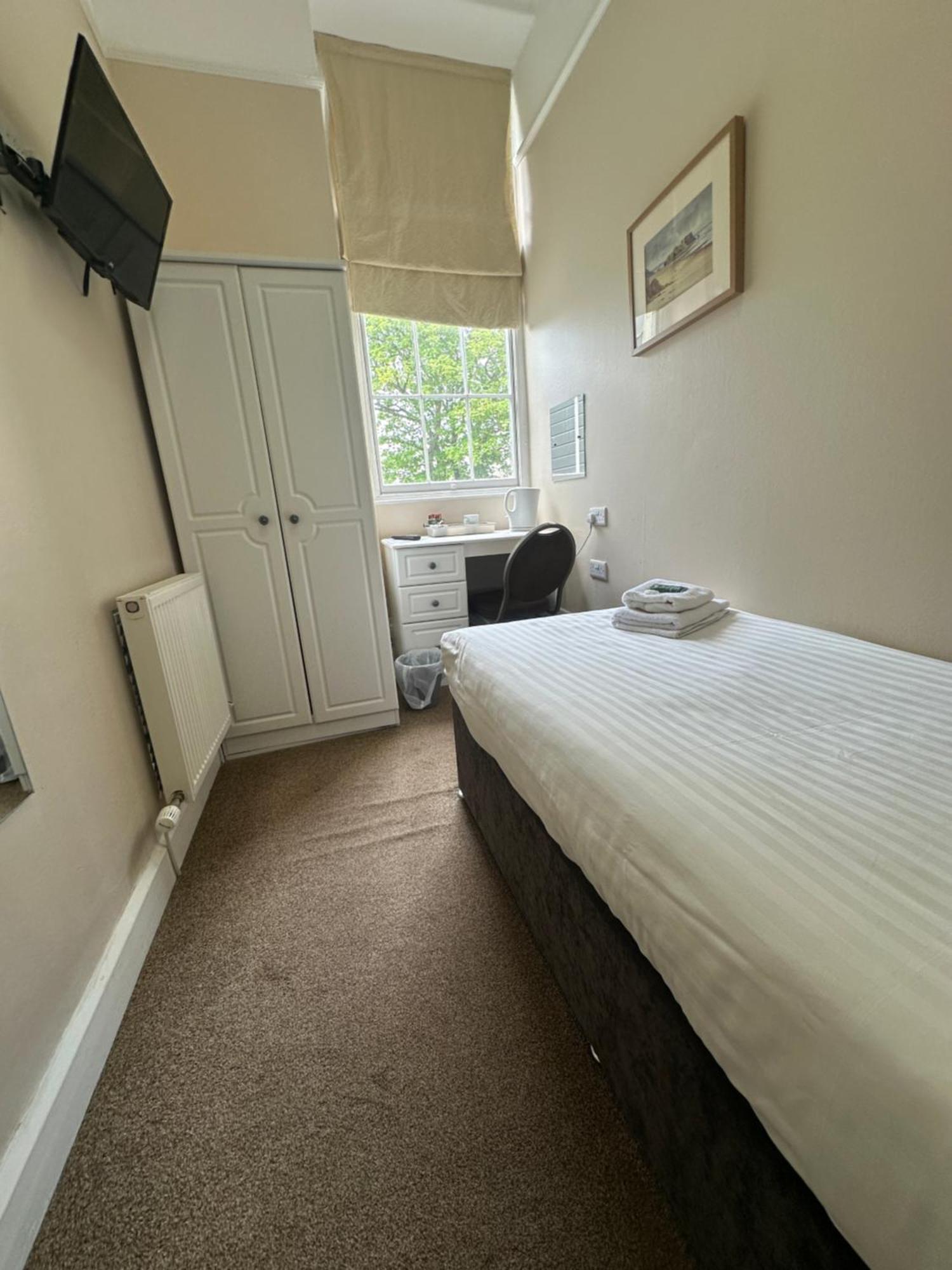 Clarence House Hotel Tenby Zewnętrze zdjęcie